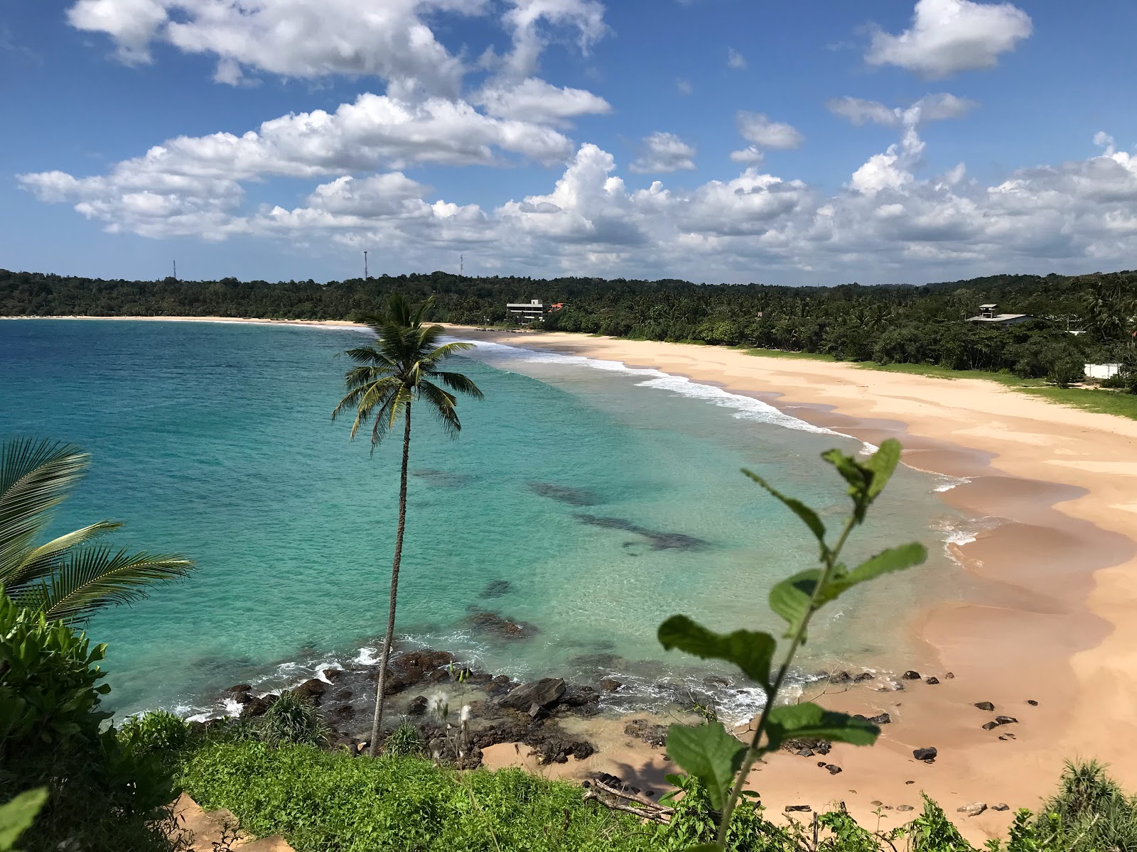 Talalla Bay tranquil golden sand beach